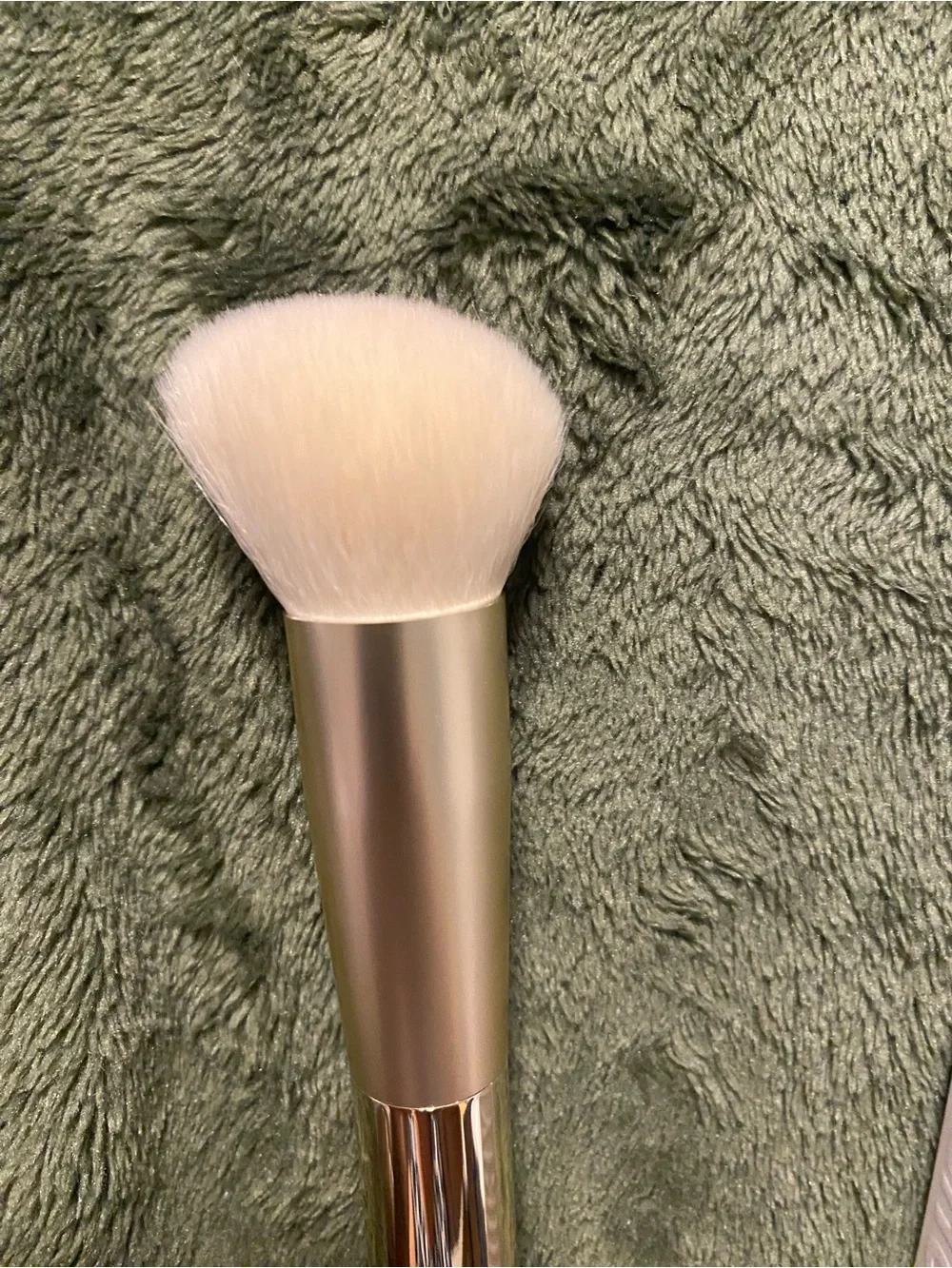 Beautycounter Cream Bronzer Brush in Champagne Gold
